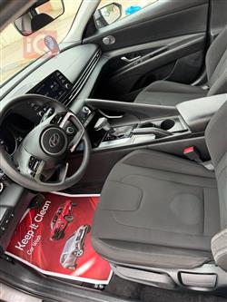 هیۆندای ئەلەنترا